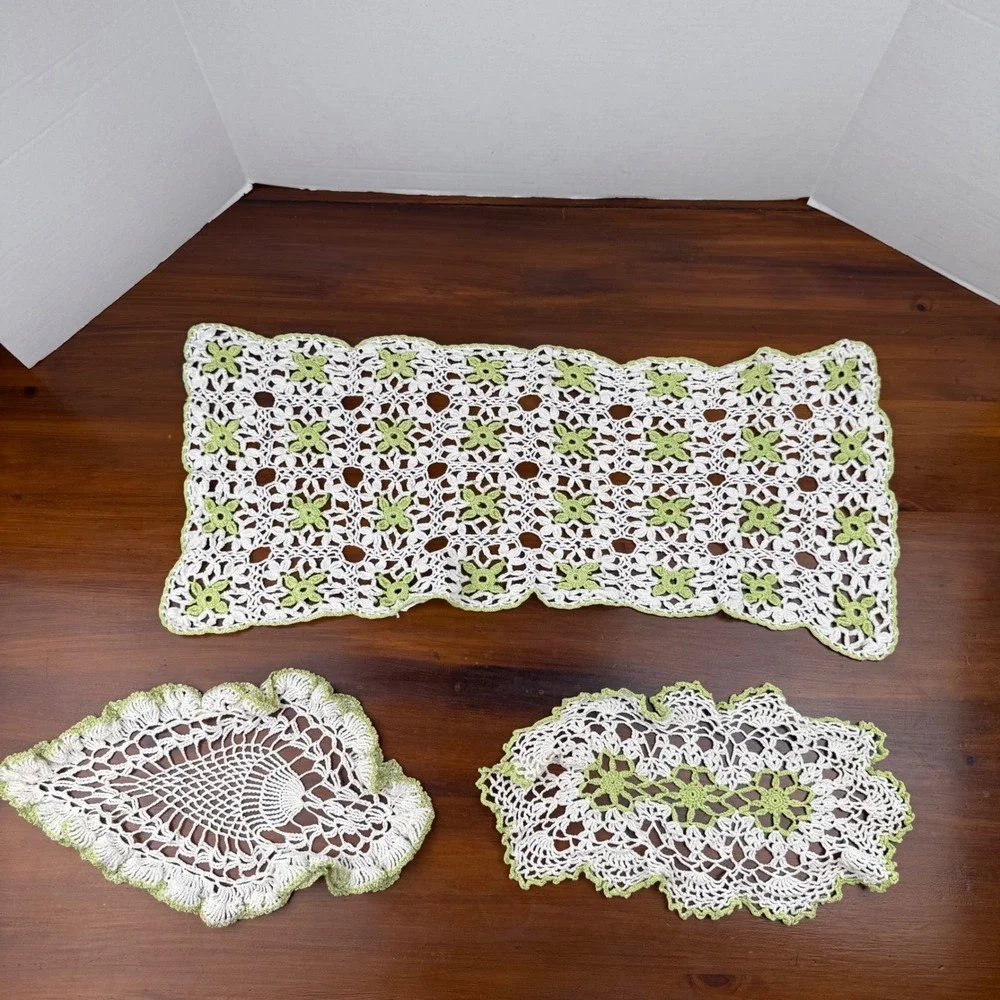 Vintage Handmade Crochet Doily Set 3pc Cottage Sage Green Floral Pineapple Lace